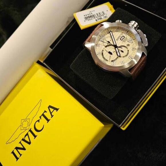 Invicta 46MM Corduba with Canteen Case and leather band. New in box! main image 4